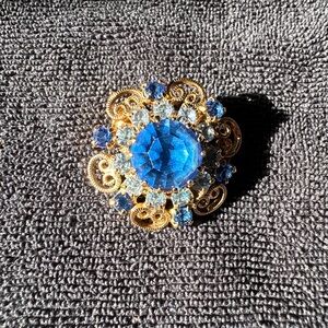 Royal Blue and Gold Filigree Brooch